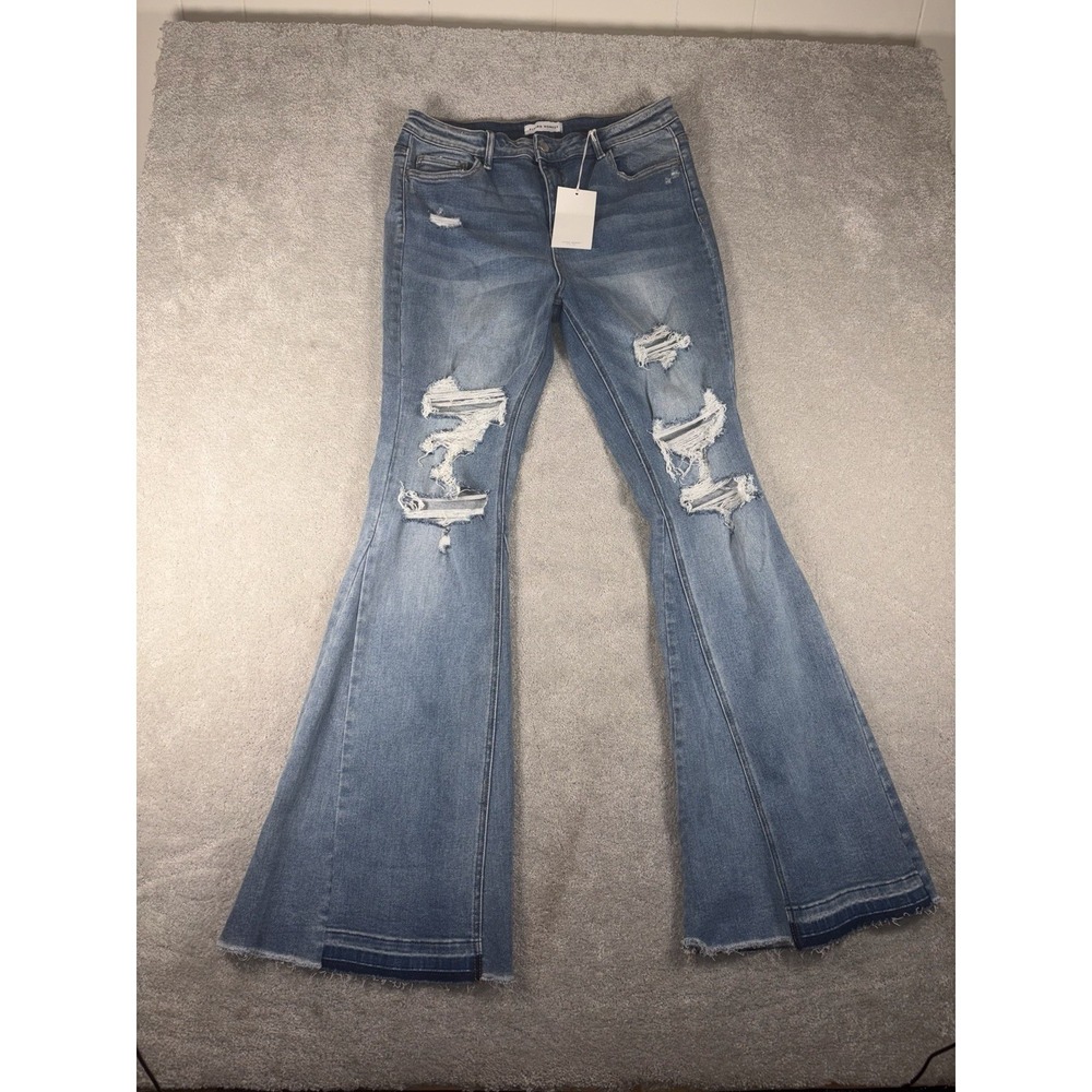 Flying Monkey Blue Mid Rise Raw Hem Flare Jeans - 31  **reposhing***